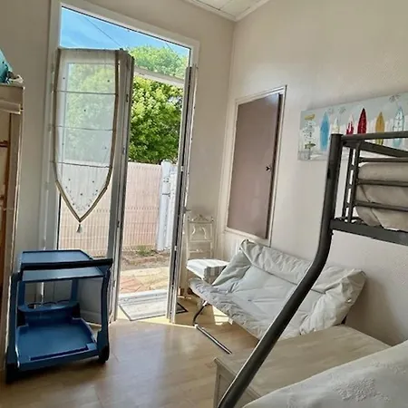 Prázdninový dům Charmante A Royan/pontaillac Proche Et Commerces Avec Parking Prive - Fr-1-494-147 *