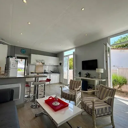1926 A Royan/pontaillac, Proche Et Commerces, 3 Ch, Parking Prive, Cuisine Equipee. - Fr-1-494-147 Royan