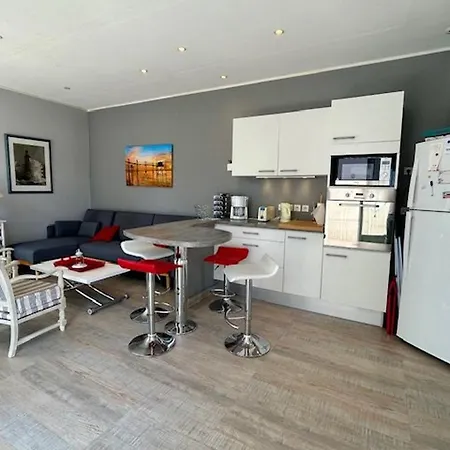 Feriehus Charmante A Royan/pontaillac Proche Et Commerces Avec Parking Prive - Fr-1-494-147 Royan