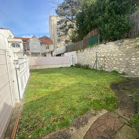 Prázdninový dům Charmante A Royan/pontaillac Proche Et Commerces Avec Parking Prive - Fr-1-494-147