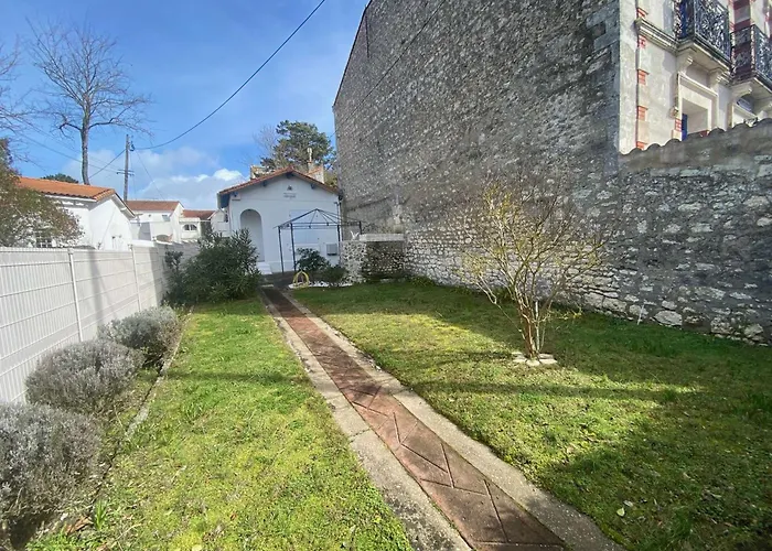 度假居 Charmante A Royan/pontaillac Proche Et Commerces Avec Parking Prive - Fr-1-494-147 鲁瓦扬